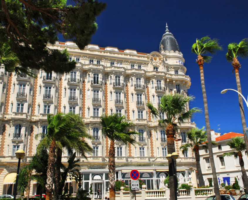 Life Dates - house croisette promenade in cannes